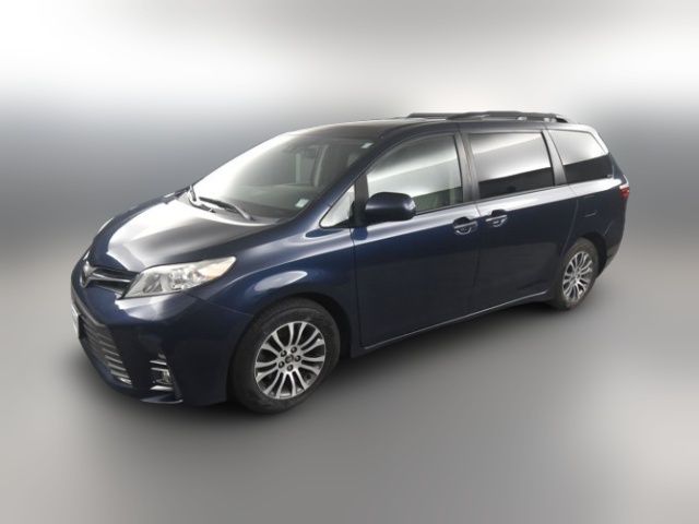 2018 Toyota Sienna 