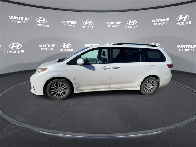 2018 Toyota Sienna 