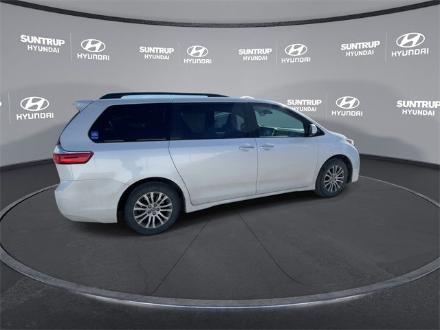 2018 Toyota Sienna 