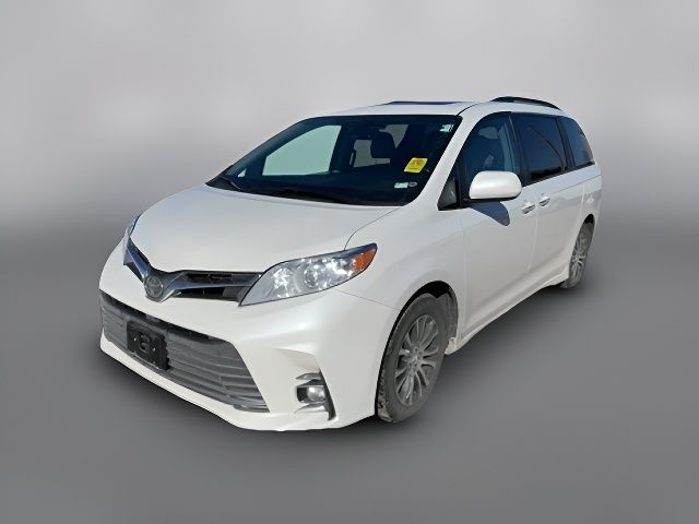 2018 Toyota Sienna 