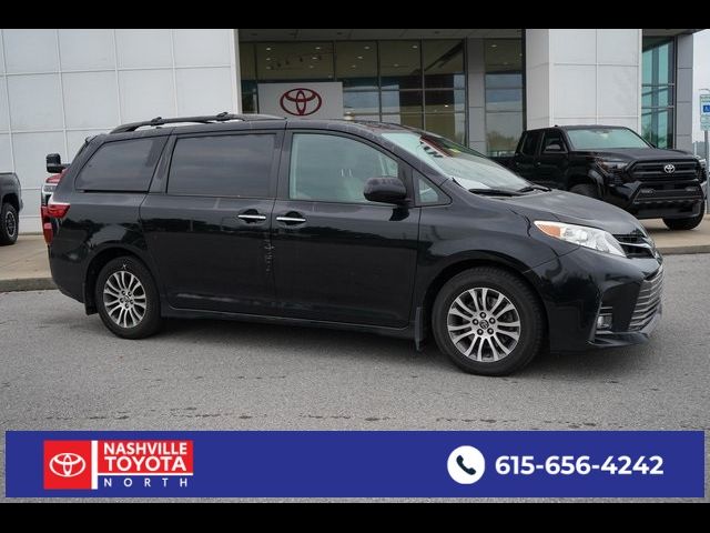 2018 Toyota Sienna XLE