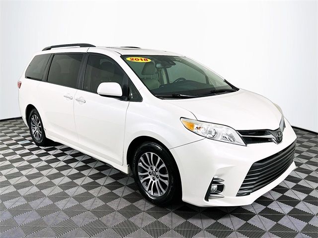 2018 Toyota Sienna XLE