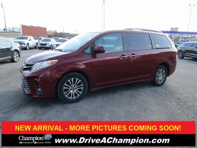 2018 Toyota Sienna 