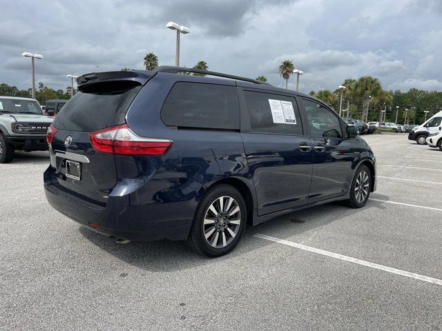 2018 Toyota Sienna 