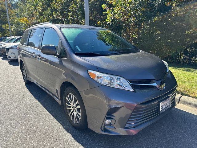 2018 Toyota Sienna 