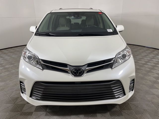 2018 Toyota Sienna XLE