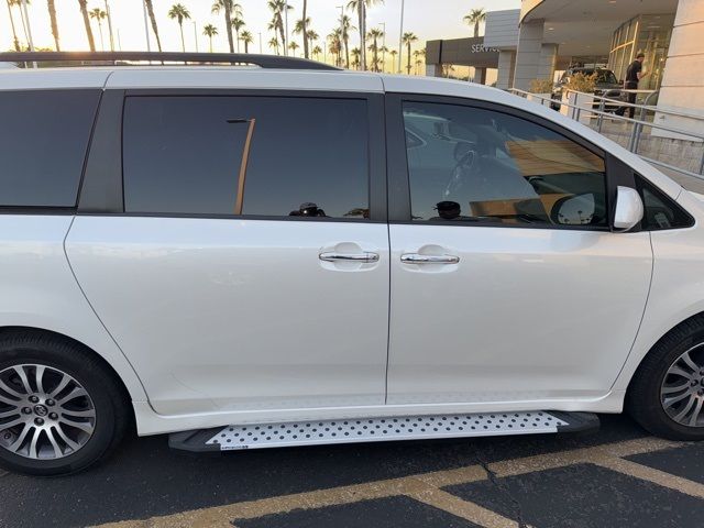 2018 Toyota Sienna 