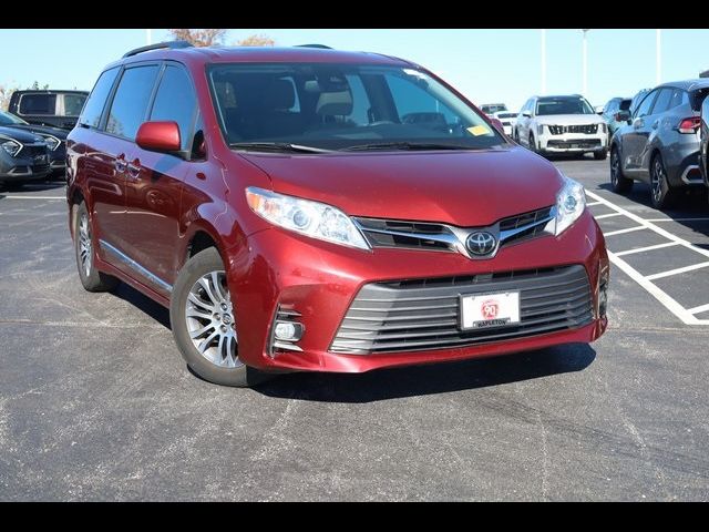 2018 Toyota Sienna 