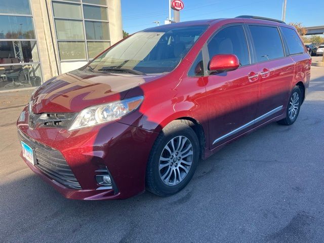 2018 Toyota Sienna 