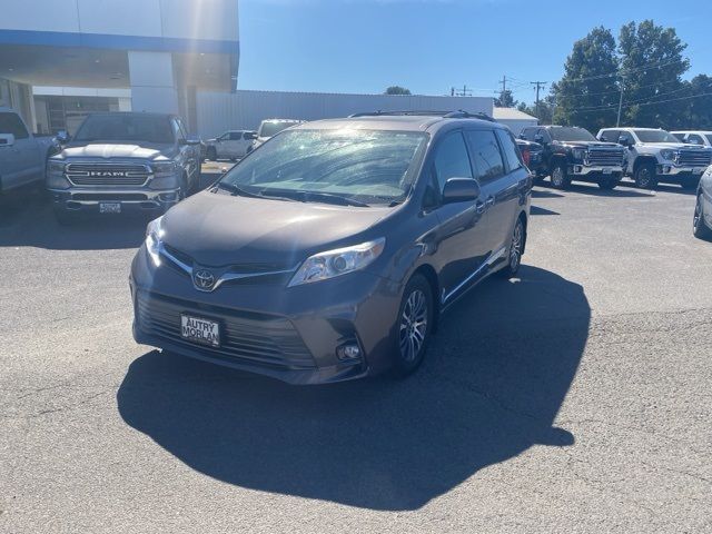 2018 Toyota Sienna 