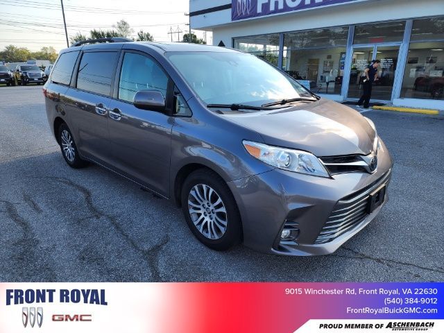 2018 Toyota Sienna 