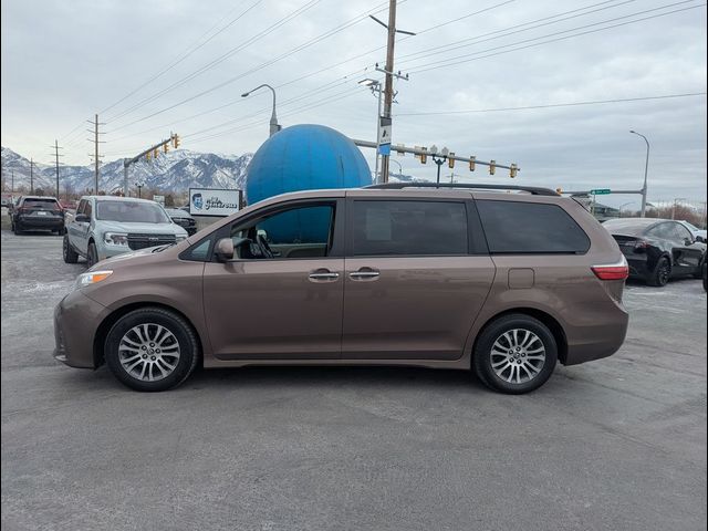 2018 Toyota Sienna 