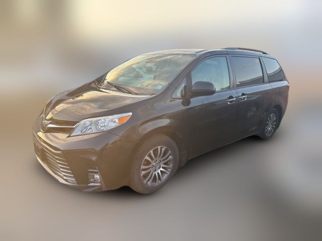 2018 Toyota Sienna 