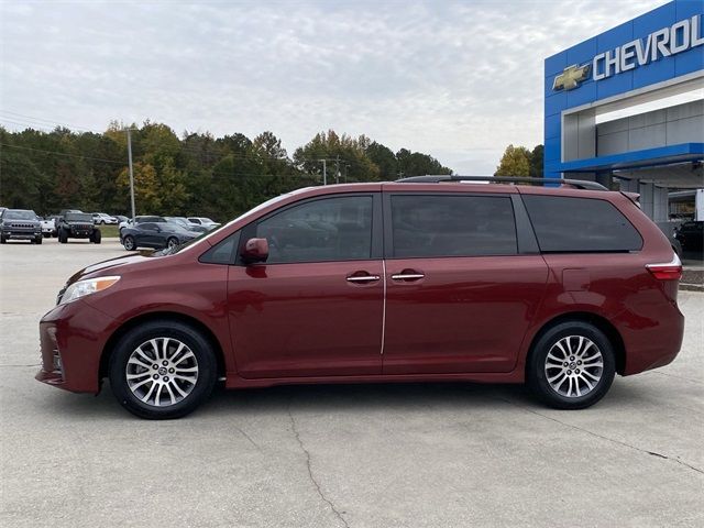 2018 Toyota Sienna 