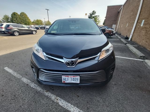 2018 Toyota Sienna 