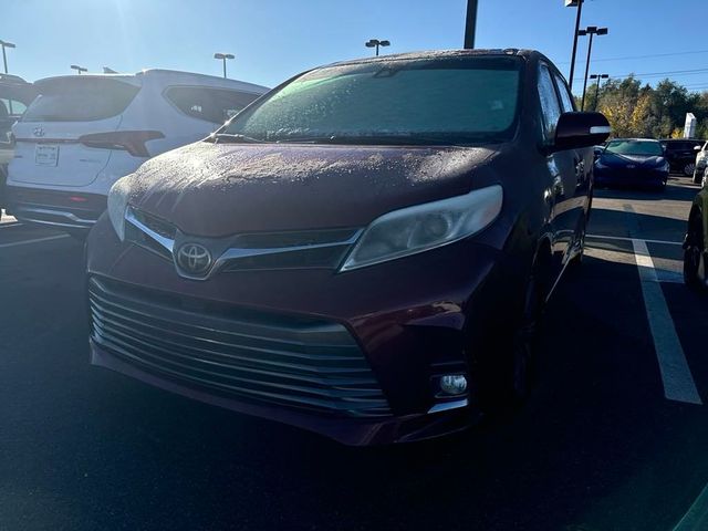 2018 Toyota Sienna 