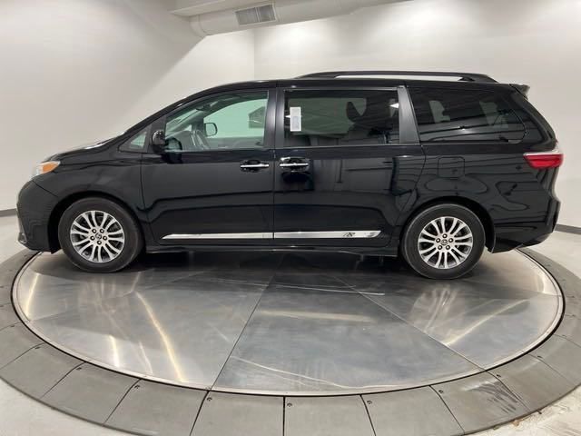 2018 Toyota Sienna XLE Premium