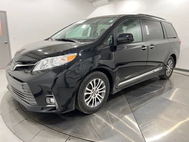 2018 Toyota Sienna XLE Premium