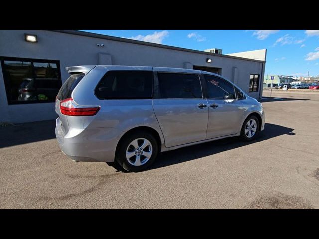 2018 Toyota Sienna L