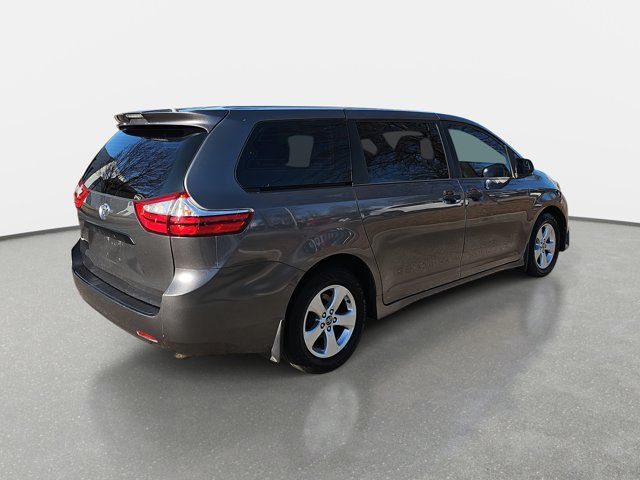 2018 Toyota Sienna L