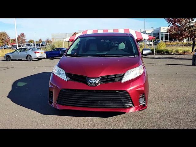 2018 Toyota Sienna L