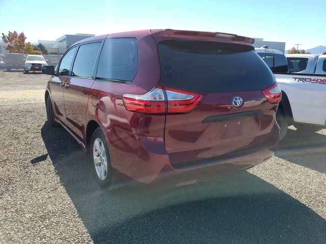 2018 Toyota Sienna L