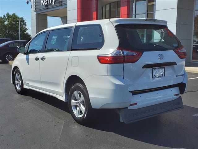 2018 Toyota Sienna L