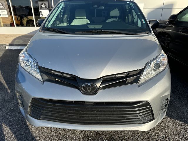 2018 Toyota Sienna L