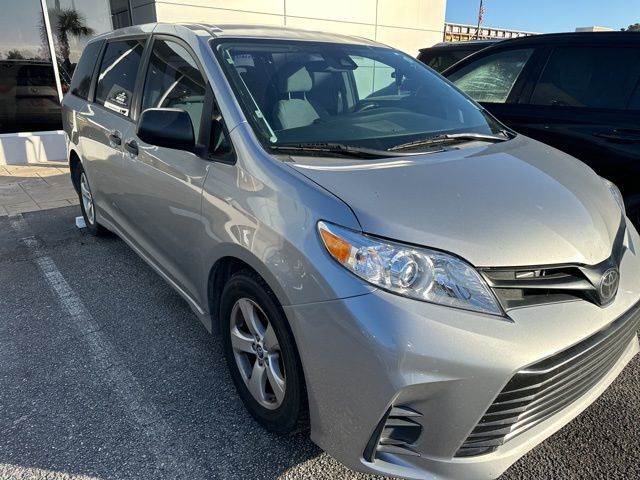 2018 Toyota Sienna L