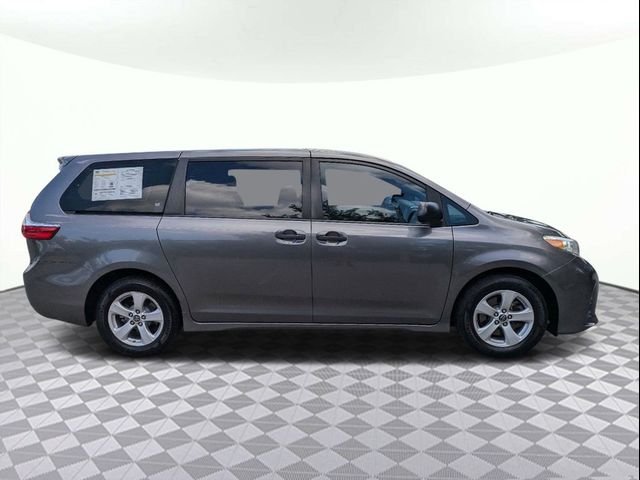 2018 Toyota Sienna L