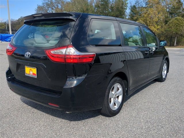 2018 Toyota Sienna L