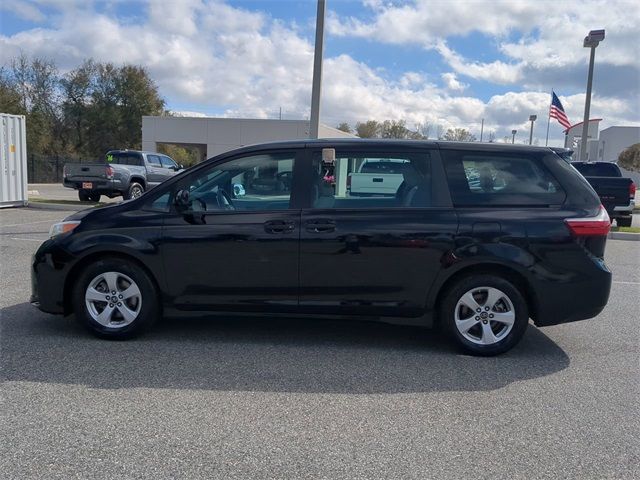 2018 Toyota Sienna L