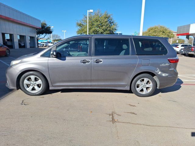 2018 Toyota Sienna L