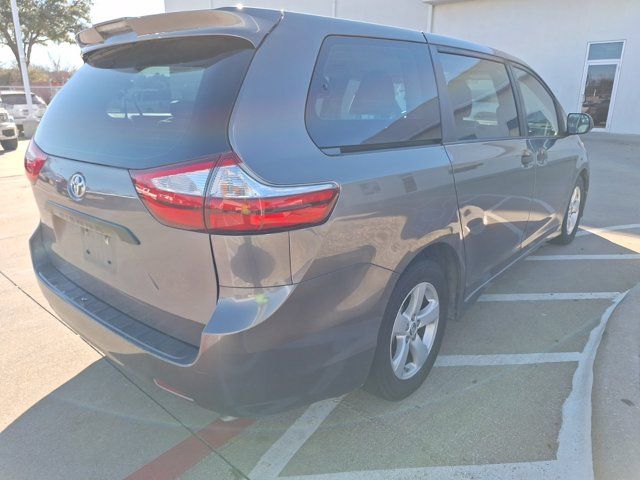 2018 Toyota Sienna L