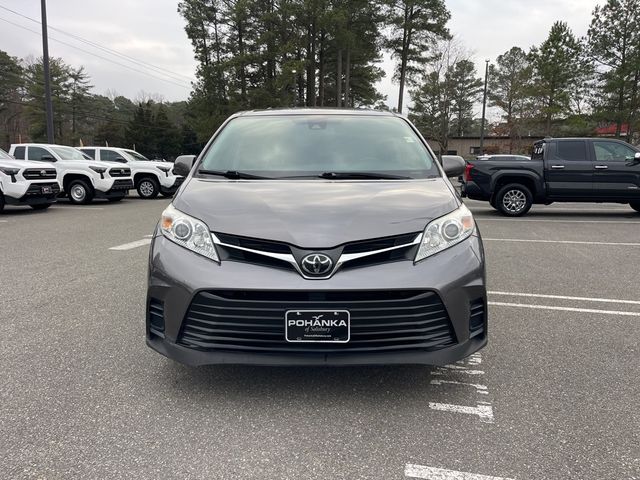 2018 Toyota Sienna LE