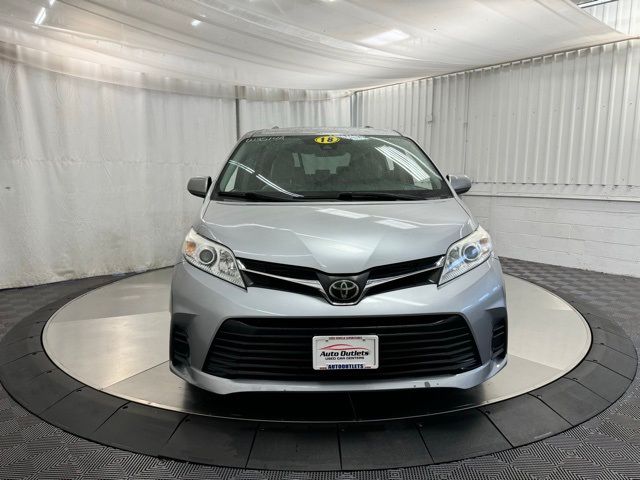 2018 Toyota Sienna LE