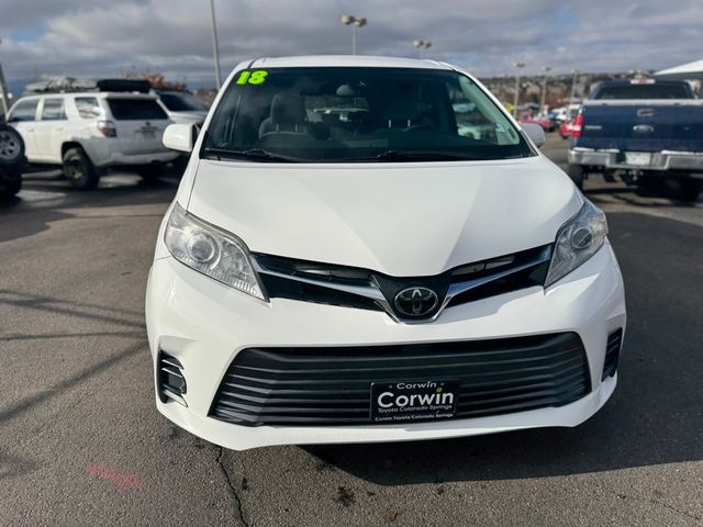 2018 Toyota Sienna LE