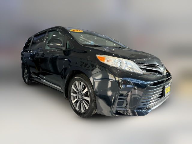 2018 Toyota Sienna LE