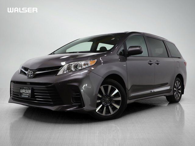 2018 Toyota Sienna LE