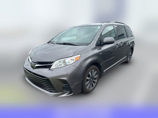 2018 Toyota Sienna LE