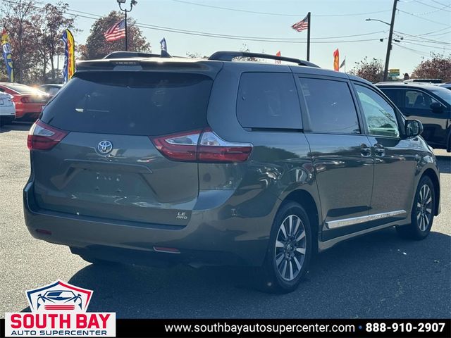 2018 Toyota Sienna LE