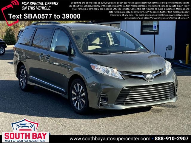 2018 Toyota Sienna LE