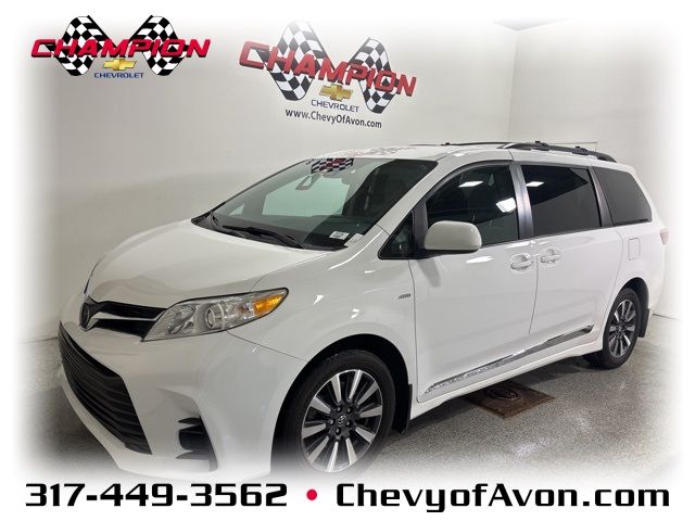 2018 Toyota Sienna LE