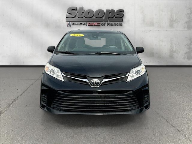 2018 Toyota Sienna LE