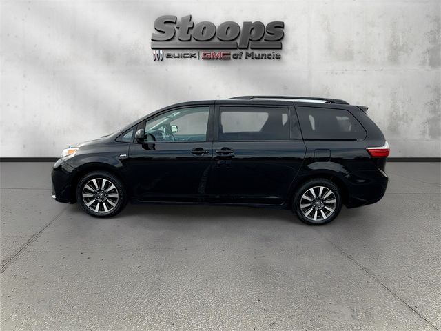 2018 Toyota Sienna LE