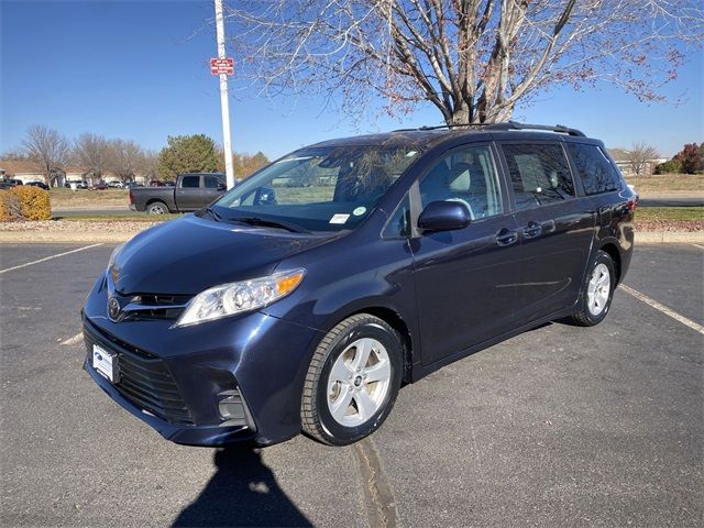 2018 Toyota Sienna LE Auto Access Seat