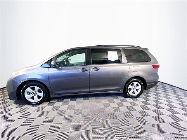 2018 Toyota Sienna 