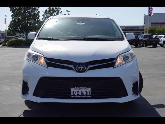 2018 Toyota Sienna LE