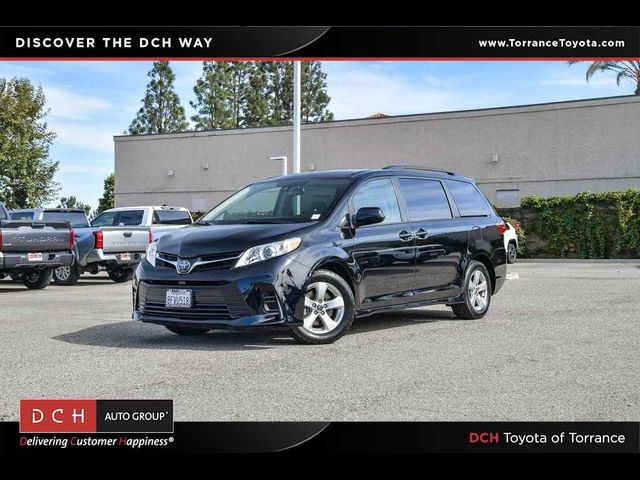 2018 Toyota Sienna LE