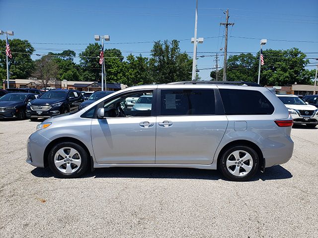 2018 Toyota Sienna 